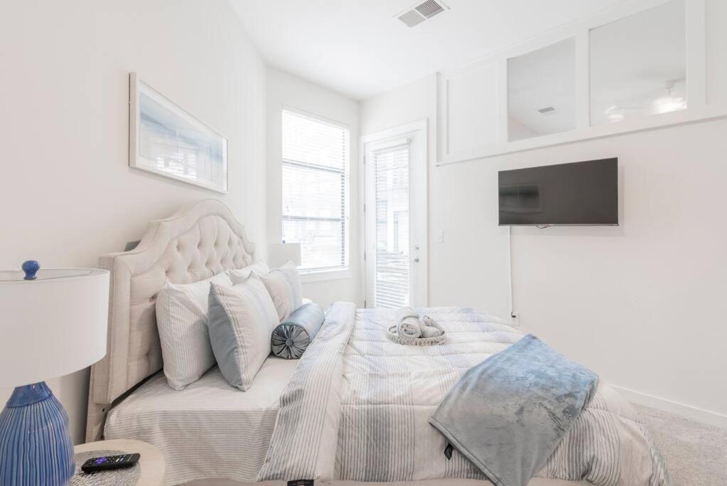 Charming Cozy Apartment With Wi-Fi & Free Parking Charlotte Extérieur photo
