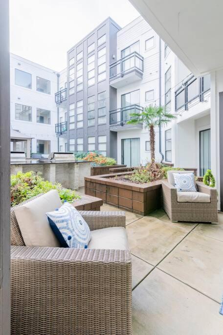 Charming Cozy Apartment With Wi-Fi & Free Parking Charlotte Extérieur photo