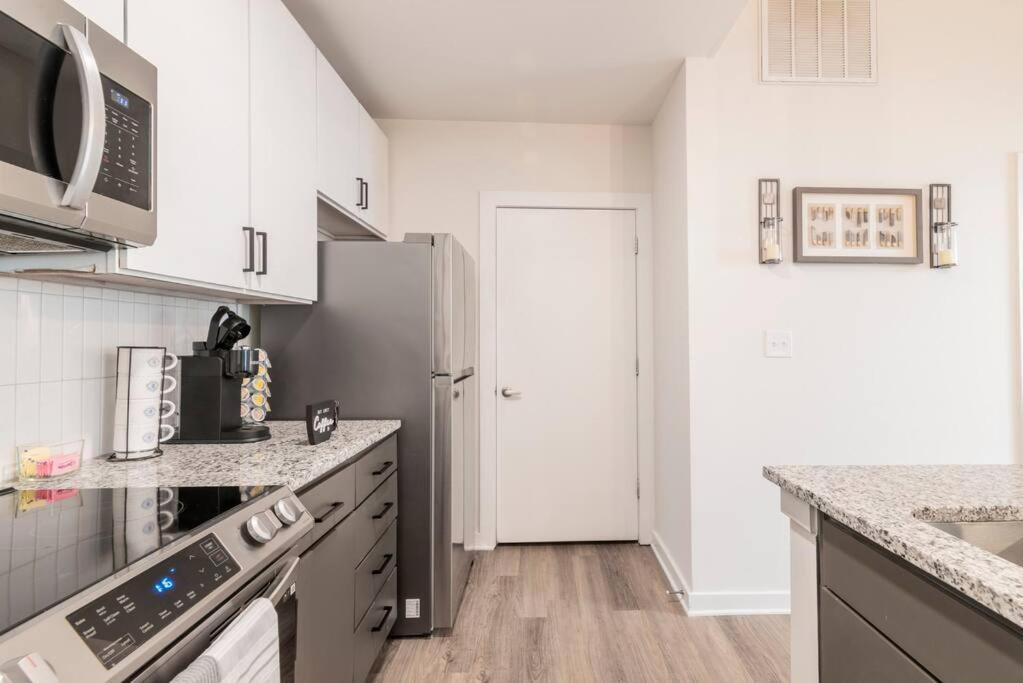 Charming Cozy Apartment With Wi-Fi & Free Parking Charlotte Extérieur photo