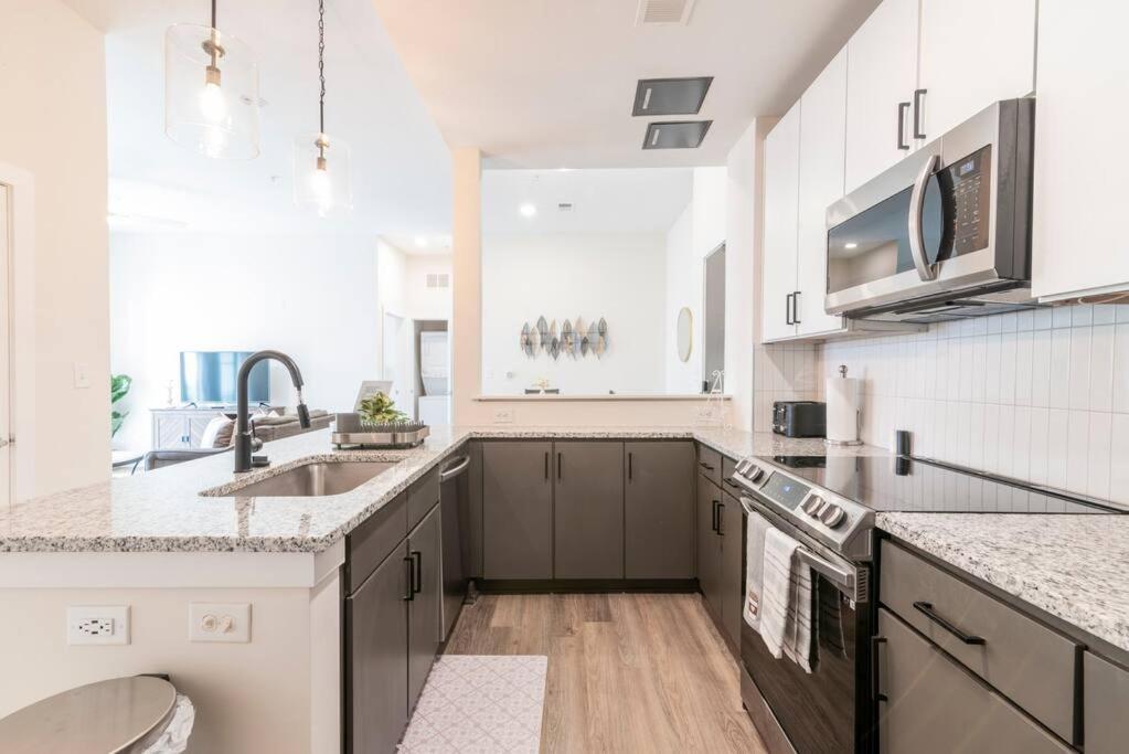 Charming Cozy Apartment With Wi-Fi & Free Parking Charlotte Extérieur photo